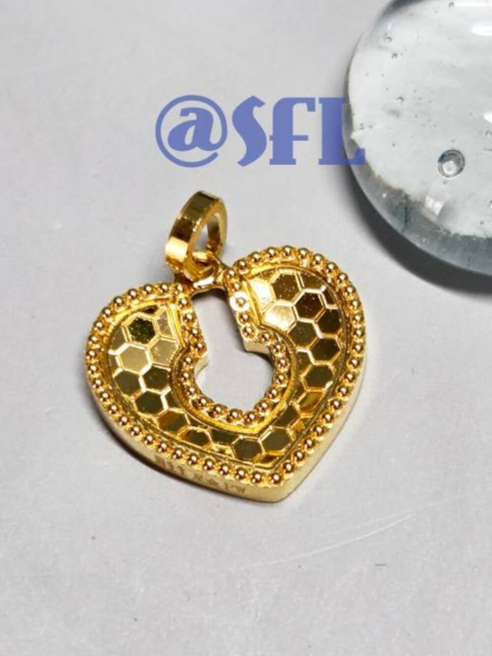 999.9 24k Gold Chow Sang Sang Dazzling Mirror Gold Heart Lock Pendant Soild Gold